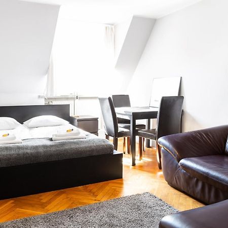 2 Bedroom Apartment, Heart Of Krakow Tomasza St Esterno foto