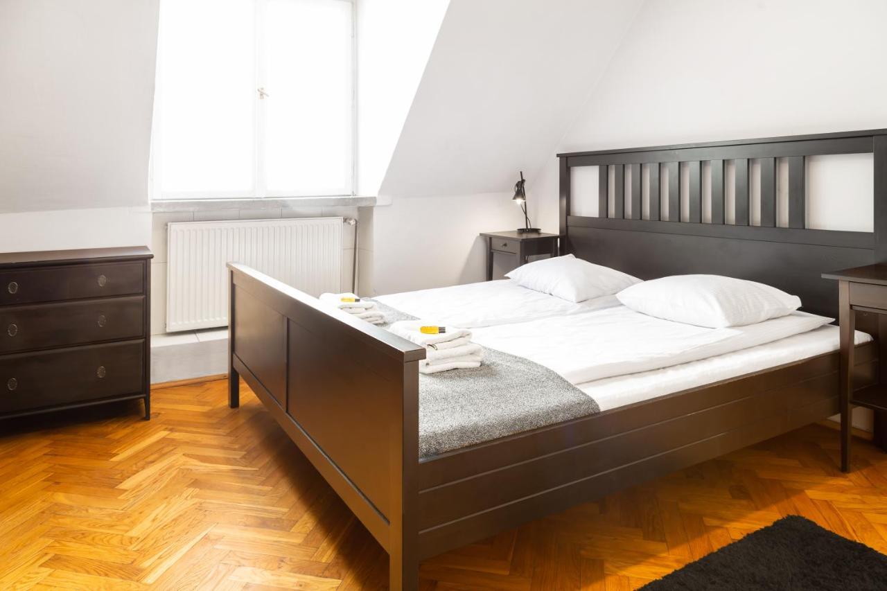 2 Bedroom Apartment, Heart Of Krakow Tomasza St Esterno foto